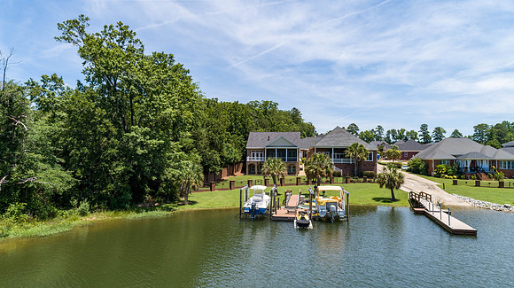 229 Palm Lake Drive, Lake Murray