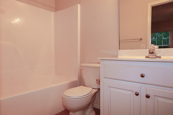 39 Magnolia Glen | Columbia SC 29209 | Rosewood $99,000